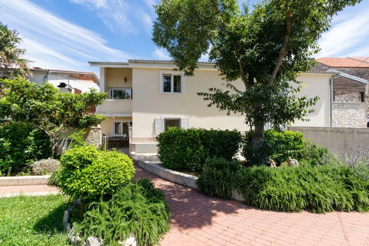 Apartmani Vinko Tribunj-Sovlje Tribunj  Exterior photo
